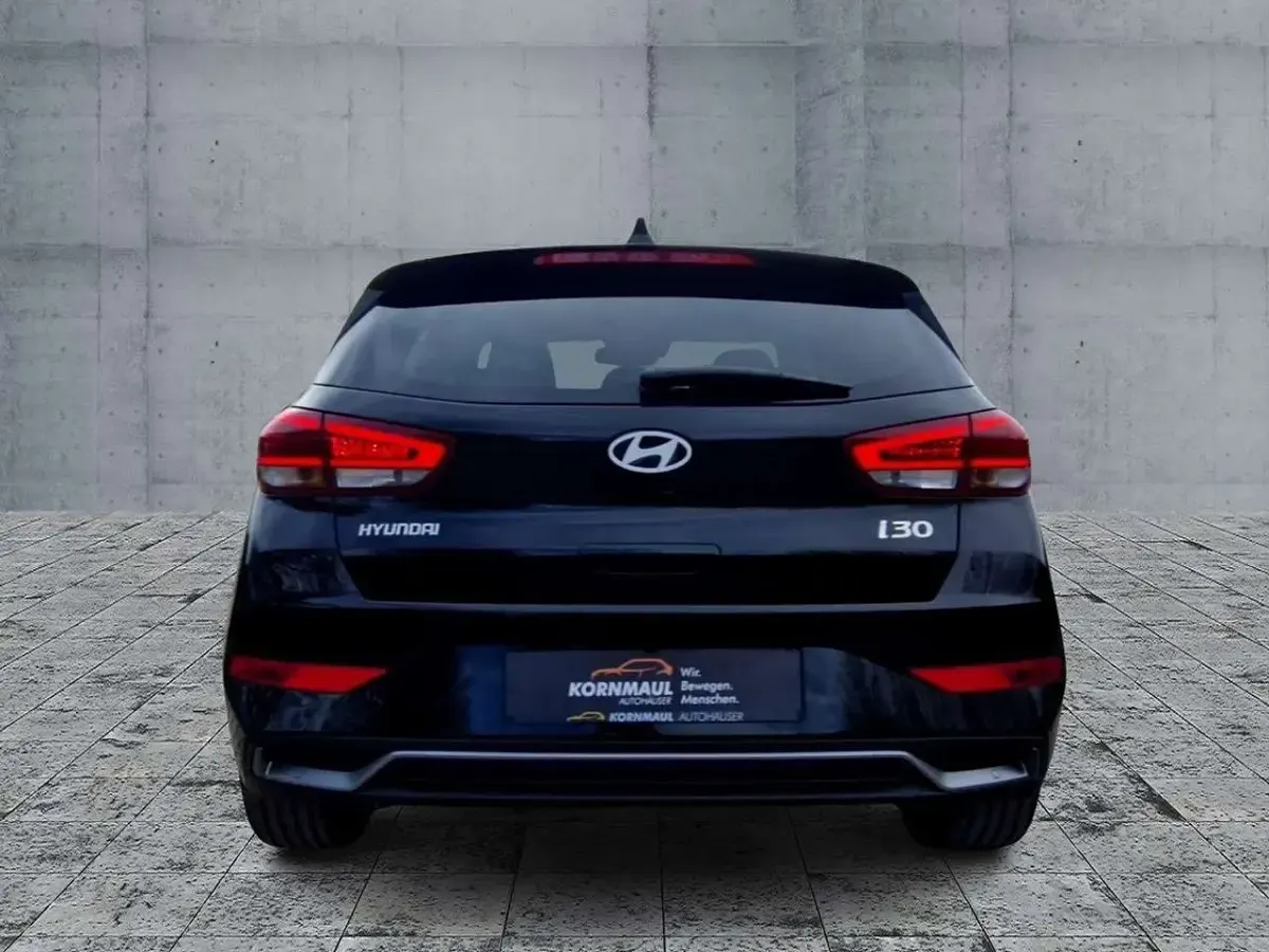 Gebraucht Hyundai i30 Trend 150 PS (110 kW) 2026 Schwarz Limousine