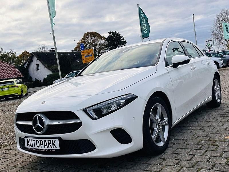 Gebraucht Mercedes A250 Progressive 224 PS (164 kW) 2019 Polarweiss Limousine