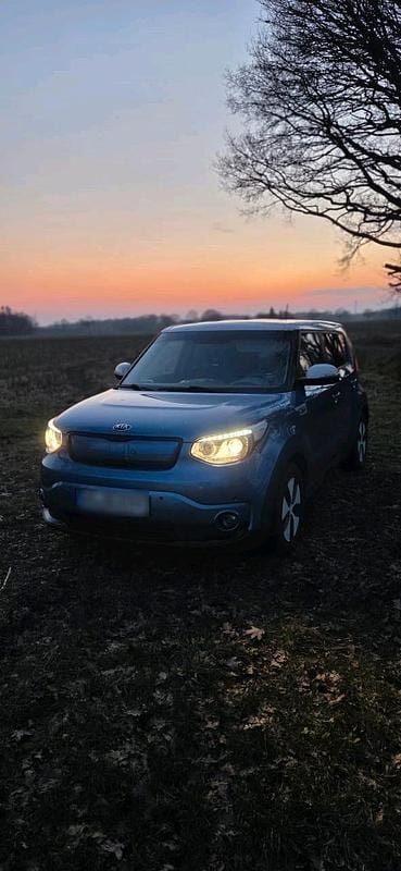Gebraucht Kia Soul 80 kW (110 PS) 2016 Blau SUV