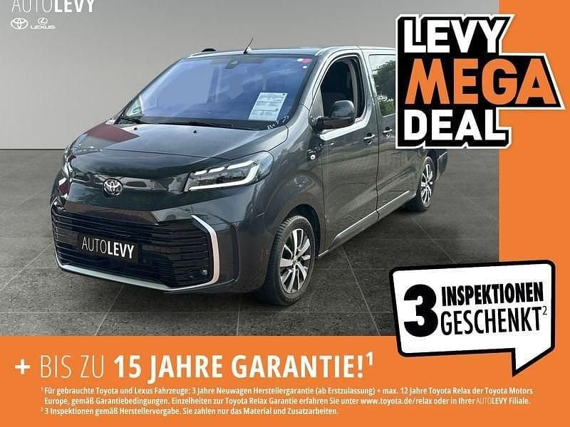 Grau Gebraucht 2024 Toyota Proace Verso Team Kombi | 39.990 € (Guter Preis) - Bild 1/4