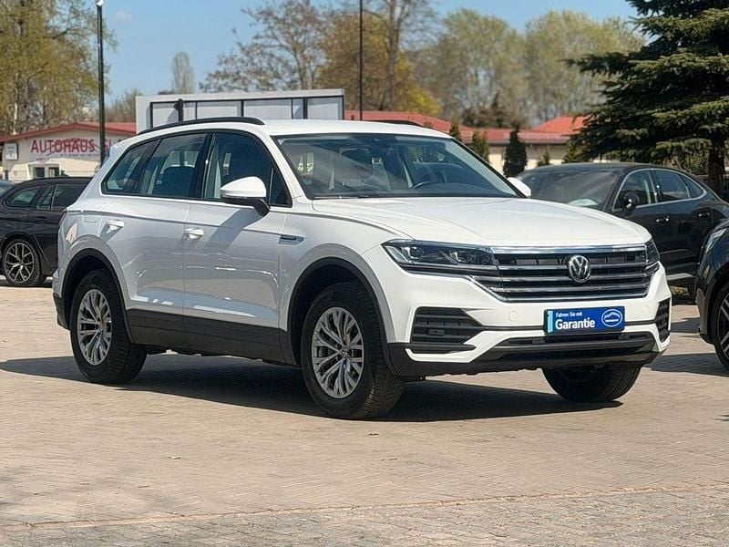 Gebraucht VW Touareg 231 PS (169 kW) 2019 Pure white SUV