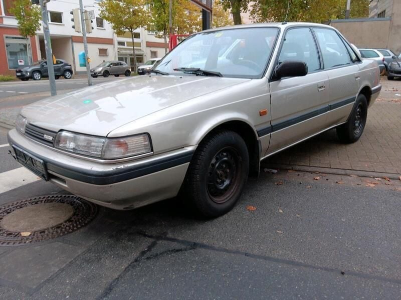 Silber Gebraucht 1991 Mazda 626 Limousine | 2.000 € - Bild 1/4
