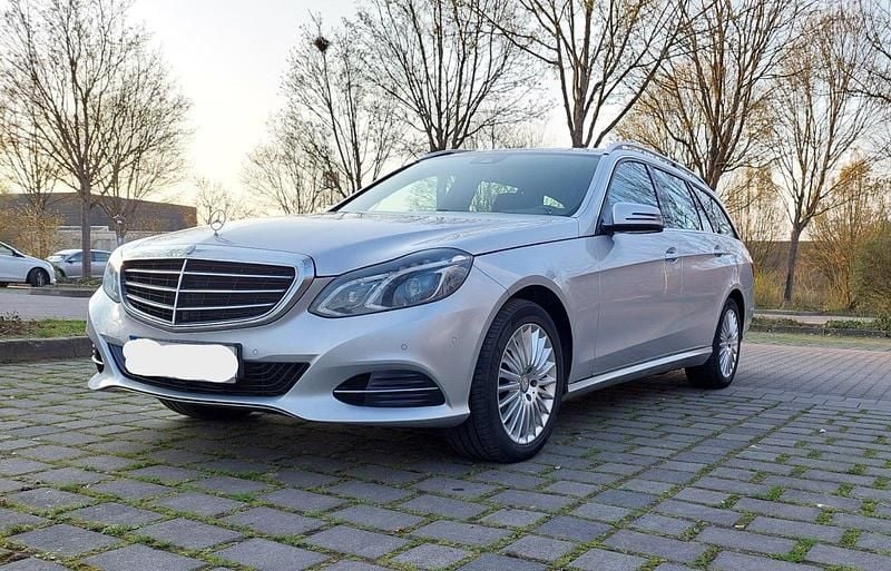 Gebraucht Mercedes E200 Elegance 136 PS (100 kW) 2016 Silber Kombi