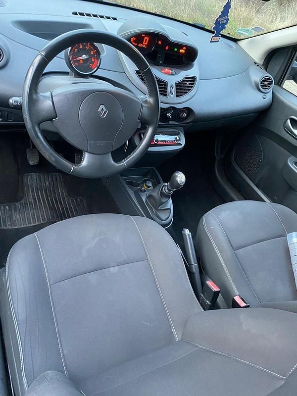Gebraucht Renault Twingo 75 PS (55 kW) 2010 Schwarz Kleinwagen