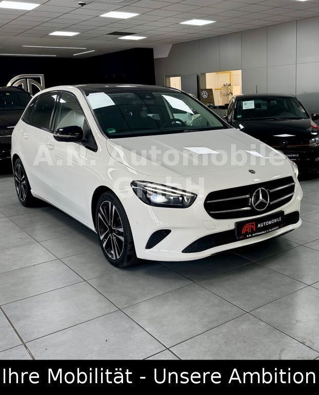 Weiß Gebraucht 2019 Mercedes B200 Progressive Van / Kleinbus | 19.900 € (Fairer Preis) - Bild 1/4