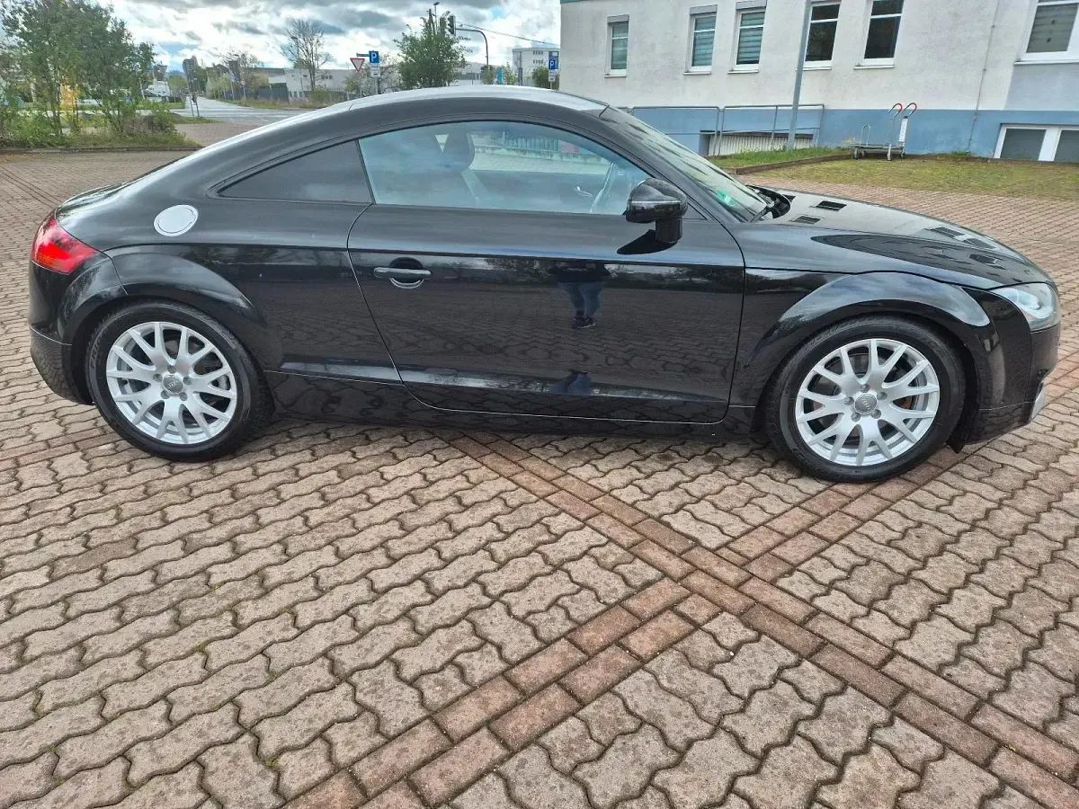Second-hand Audi TT Design 160 CP (117 kW) 2012 Negru Coupe