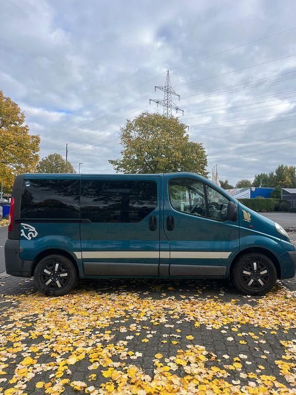 Gebraucht Opel Vivaro 114 PS (83 kW) 2010 Blau Van / Kleinbus