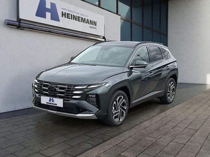 Cypress green Neu 2025 Hyundai Tucson Prime SUV | 43.990 € (Teuer) - Bild 1/4