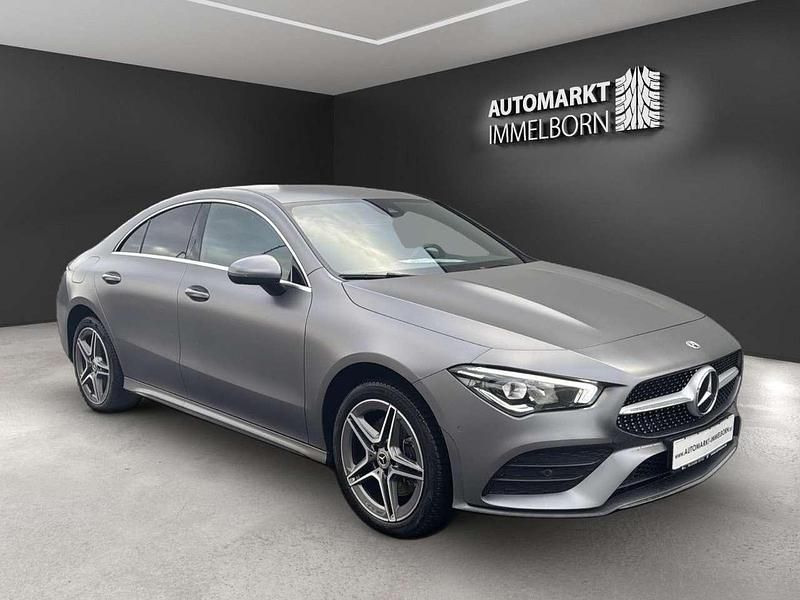 Grau (metallic) Gebraucht 2022 Mercedes E250 AMG Coupé | 31.890 € (Fairer Preis) - Bild 1/4