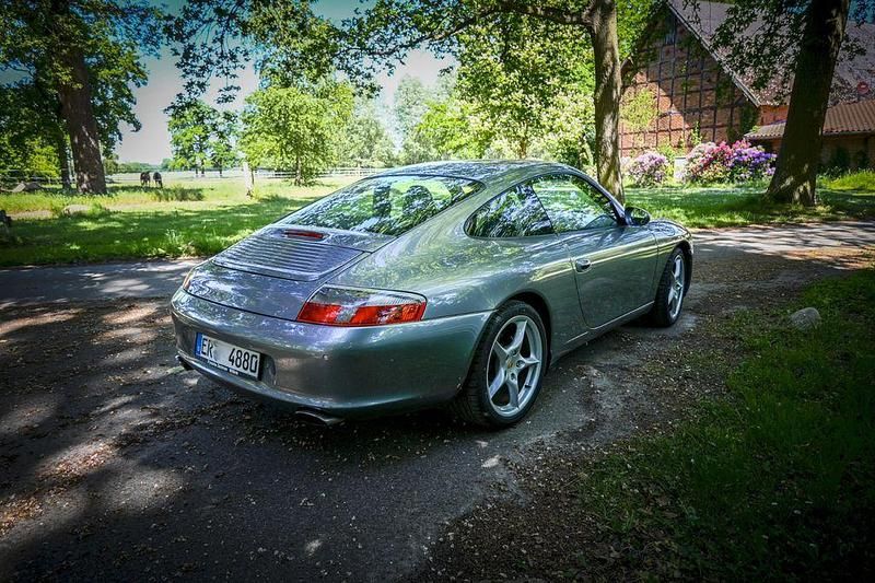Grau Gebraucht 2003 Porsche 911 Carrera Coupé | 32.000 € (Superpreis) - Bild 1/4
