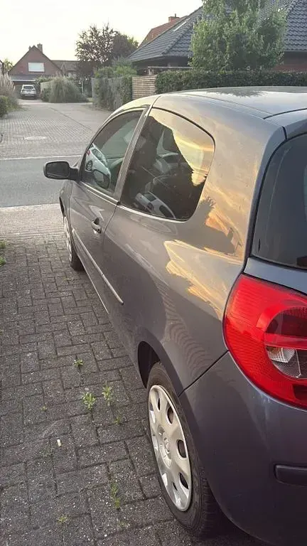 Gebraucht Renault Clio II Authentique 75 PS (55 kW) 2006 Blau Limousine