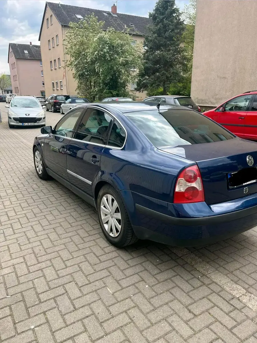 Usata VW Passat 136 CV (100 kW) 2003 Blu Berlina