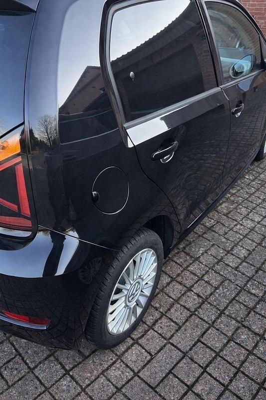 Gebraucht VW e-up! 61 kW (83 PS) 2023 Schwarz Kleinwagen
