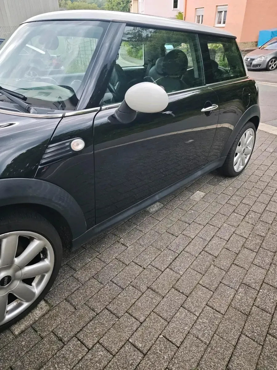 Gebraucht Mini ONE 120 PS (88 kW) 2009 Schwarz Kleinwagen