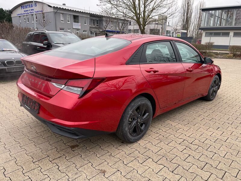 Gebraucht Hyundai Elantra 200 PS (147 kW) 2024 Rot Limousine