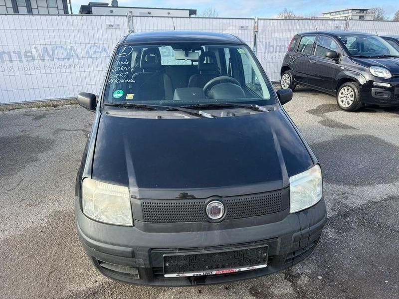 Schwarz Gebraucht 2009 Fiat Panda Limousine | 1.100 € (Guter Preis) - Bild 1/4