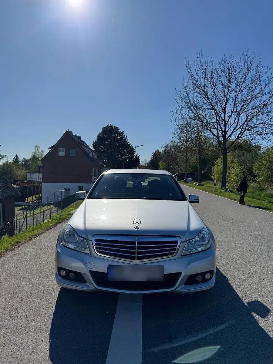 Gebraucht Mercedes C220 170 PS (125 kW) 2012 Silber Limousine
