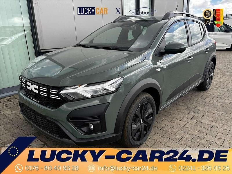 Metalliclackierung safarigrüngrau (lichenkaki) Neu 2025 Dacia Sandero Expression Kleinwagen | 17.345 € (Fairer Preis) - Bild 1/4