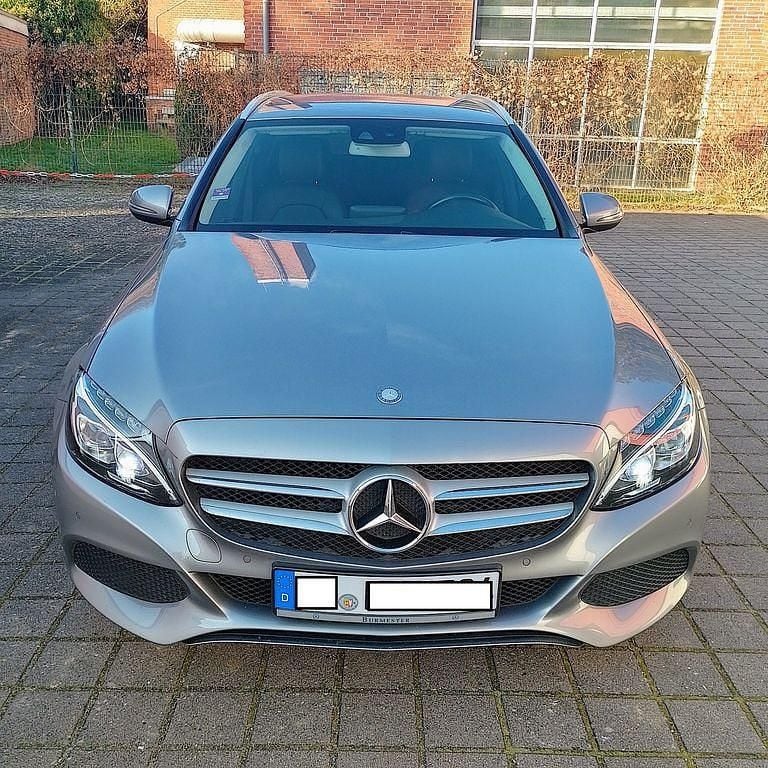Gebraucht Mercedes C180 Avantgarde 156 PS (114 kW) 2015 Grau Kombi