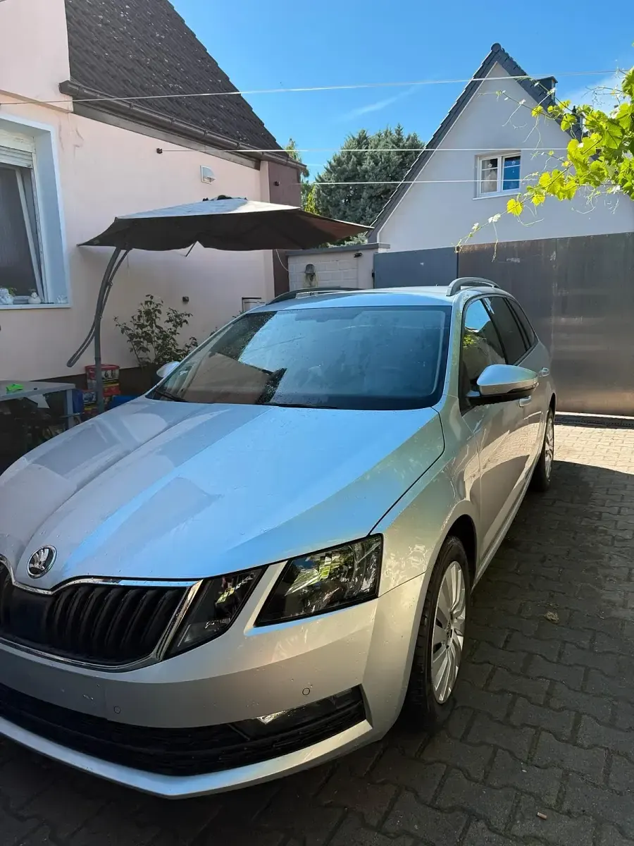 Gebraucht Skoda Octavia 2018 Silber Kombi