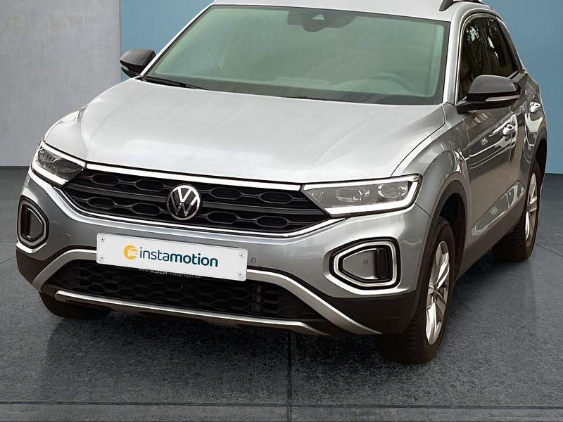 Silber Gebraucht 2024 VW T-Roc SUV | 30.399 € (Fairer Preis) - Bild 1/4