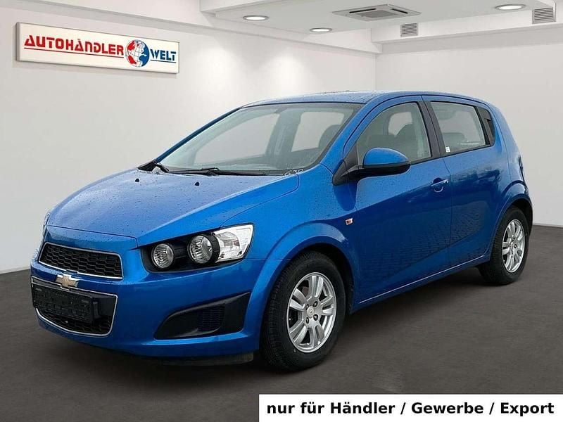 Gebraucht Chevrolet Aveo LT 101 PS (74 kW) 2013 Blau Kleinwagen