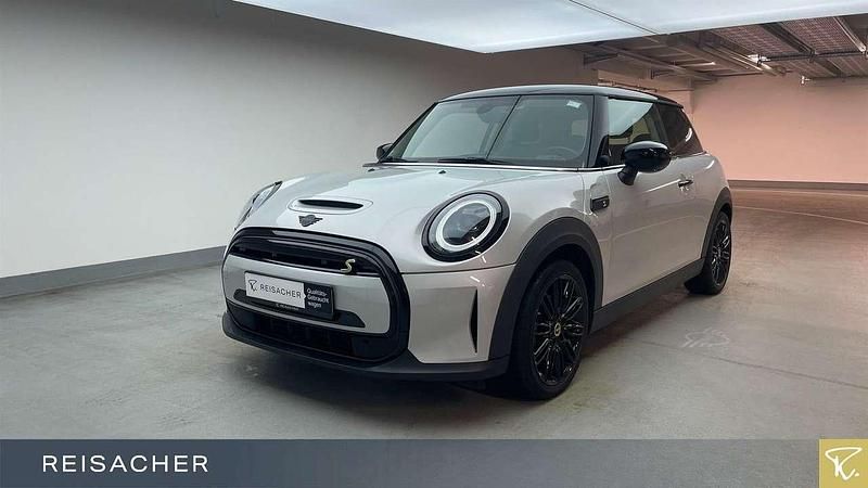 White silver metallic Gebraucht 2021 Mini Cooper Coupé Classic Coupé | 15.990 € (Fairer Preis) - Bild 1/3