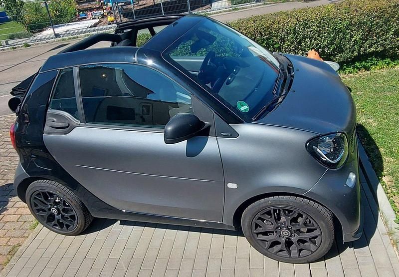Grau Gebraucht 2016 Smart ForTwo Cabrio Brabus Cabrio | 11.500 € (Guter Preis) - Bild 1/4