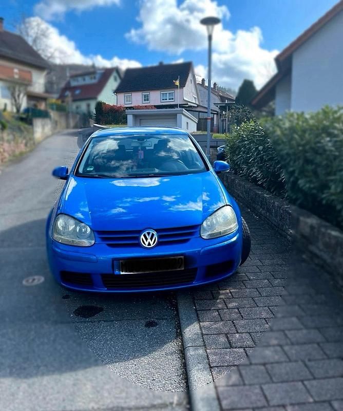 Gebraucht VW Golf V 102 PS (75 kW) 2004 Blau Kleinwagen