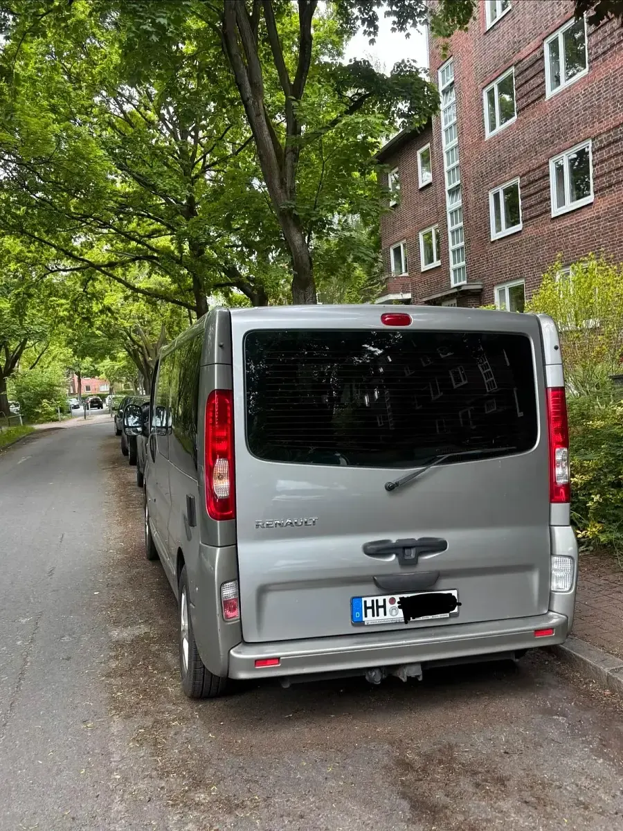 Gebraucht Renault Trafic 145 PS (106 kW) 2011 Grau Van / Kleinbus
