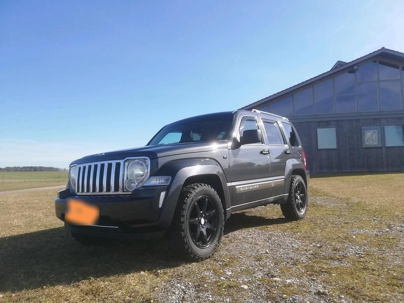 Gebraucht Jeep Cherokee Limited 178 PS (130 kW) 2010 Grau SUV