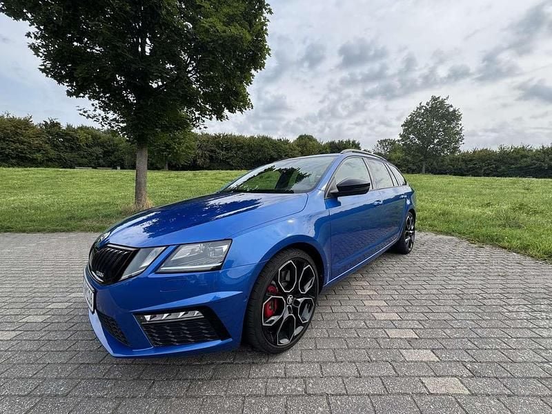 Blau Gebraucht 2020 Skoda Octavia RS Kombi | 26.500 € (Guter Preis) - Bild 1/4