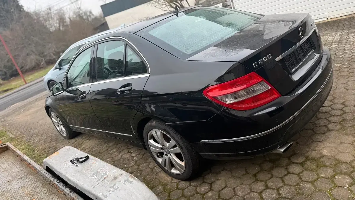 Gebraucht Mercedes C200 184 PS (135 kW) 2009 Schwarz Limousine