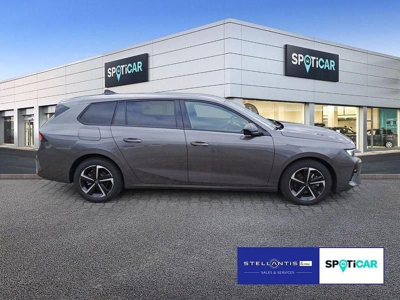 Gebraucht Opel Astra 131 PS (96 kW) 2024 Grau Limousine