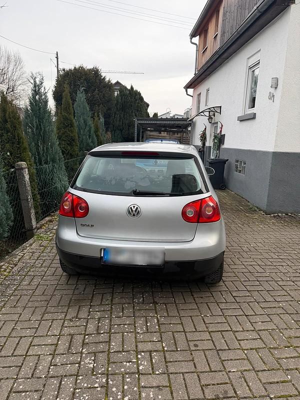 Gebraucht VW Golf V 90 PS (66 kW) 2004 Silber Kleinwagen