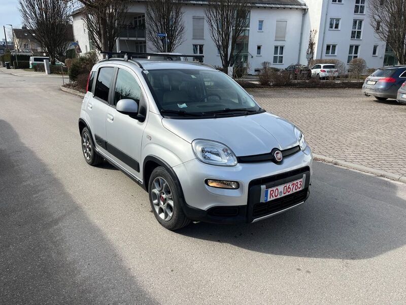 Grau Gebraucht 2013 Fiat Panda 4x4 Rock Kleinwagen | 4.999 € (Superpreis) - Bild 1/4