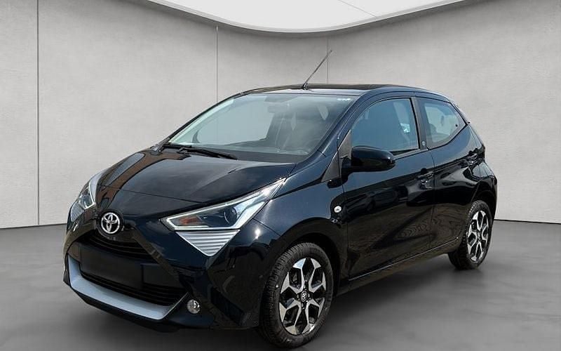 Midnightschwarz mica Gebraucht 2020 Toyota Aygo Connect Style Kleinwagen | 10.290 € (Fairer Preis) - Bild 1/4