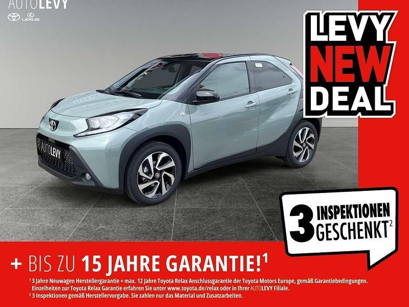 Urban khaki 6x3/ black mica 20 Gebraucht 2025 Toyota Aygo Kleinwagen | 19.650 € (Fairer Preis) - Bild 1/4