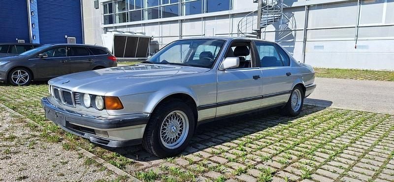 Gebraucht BMW 750L 299 PS (219 kW) 1991 Silber Limousine
