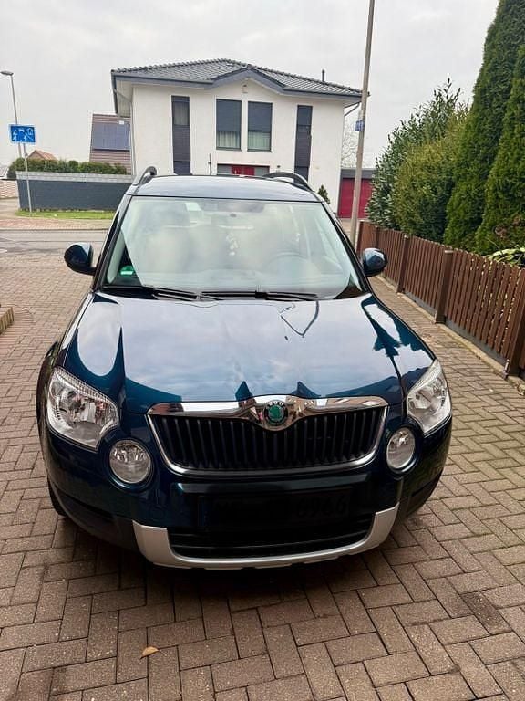 Blau Gebraucht 2011 Skoda Yeti SUV | 6.800 € (Fairer Preis) - Bild 1/4