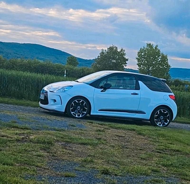 Gebraucht Citroën DS3 Sport Chic 156 PS (114 kW) 2012 Weiß Kleinwagen