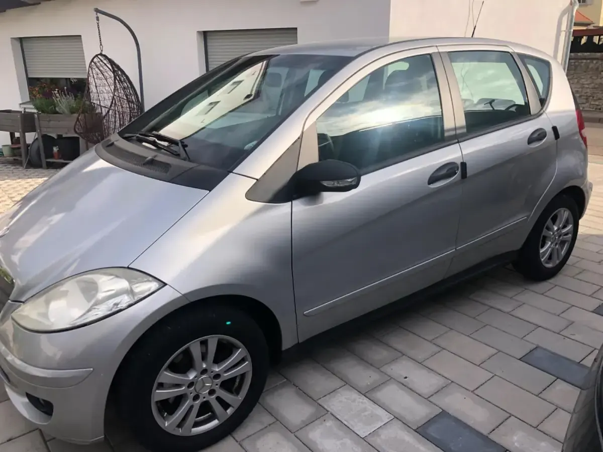 Gebraucht Mercedes A150 95 PS (69 kW) 2008 Silber Limousine