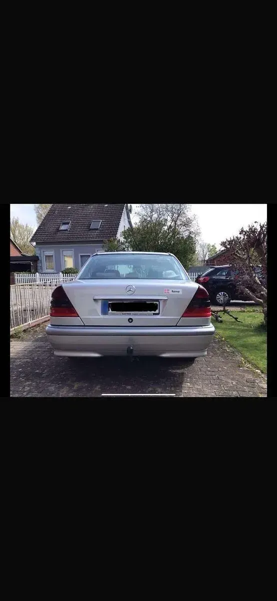 Gebraucht Mercedes C220 Elegance 95 PS (69 kW) 1998 Silber Limousine
