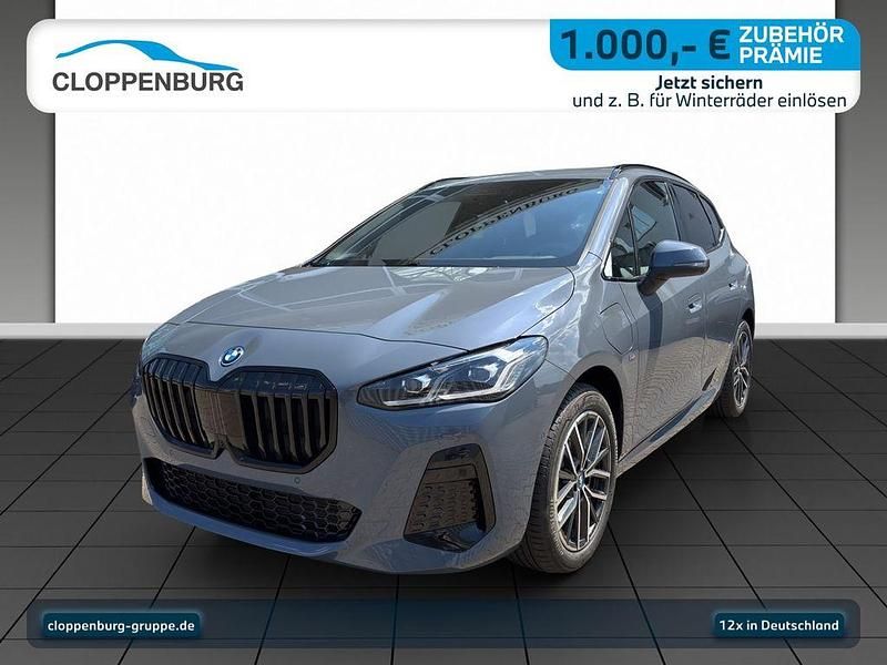 Grau Neu 2025 BMW 230e Active Tourer M Sport Van / Kleinbus | 60.120 € - Bild 1/3