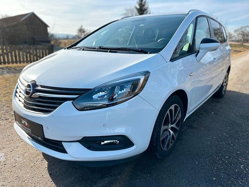 Gebraucht Opel Zafira 131 PS (96 kW) 2018 Weiß Van / Kleinbus
