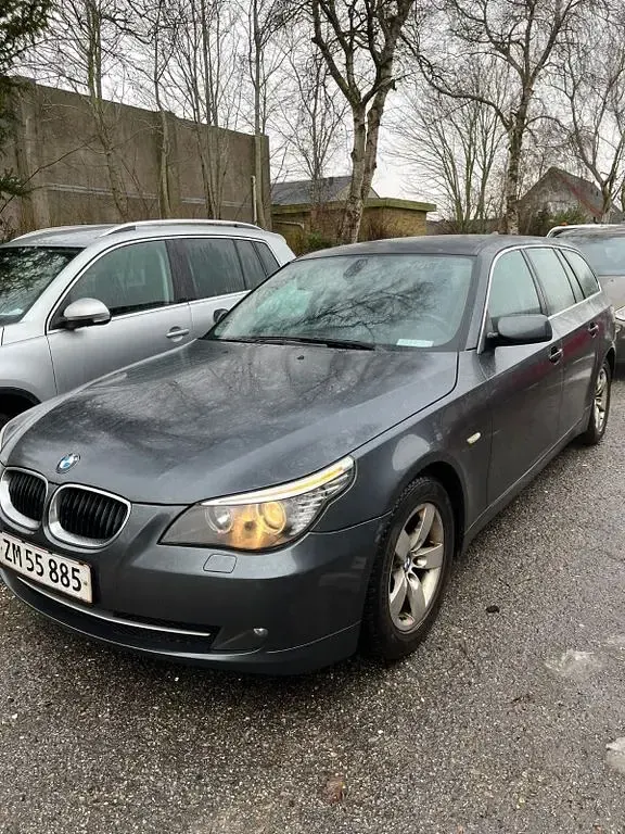 Second-hand BMW 520 Lifestyle 177 CP (130 kW) 2008 Gri Break