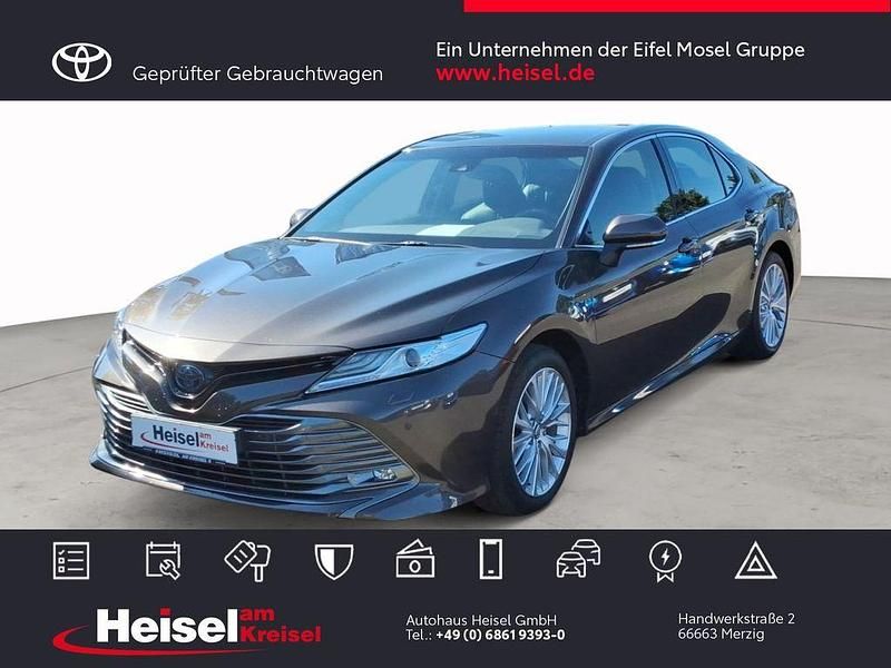 Grau Gebraucht 2019 Toyota Camry Executive Limousine | 23.980 € (Fairer Preis) - Bild 1/4