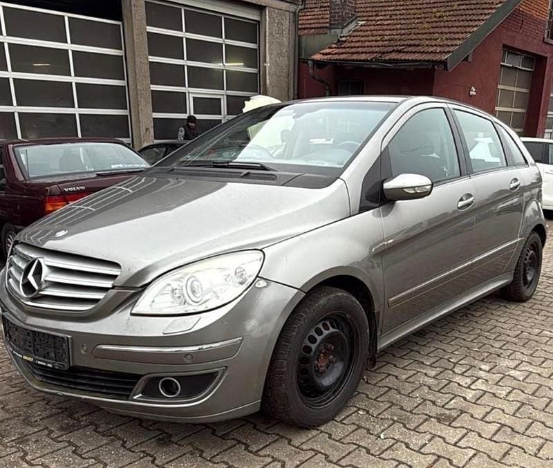 Gebraucht Mercedes B200 140 PS (102 kW) 2005 Van / Kleinbus