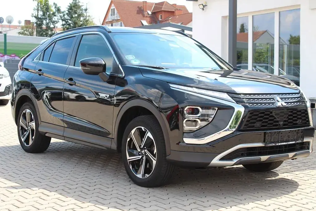 Gebraucht Mitsubishi Eclipse Cross Plus 188 PS (138 kW) 2022 Schwarz SUV