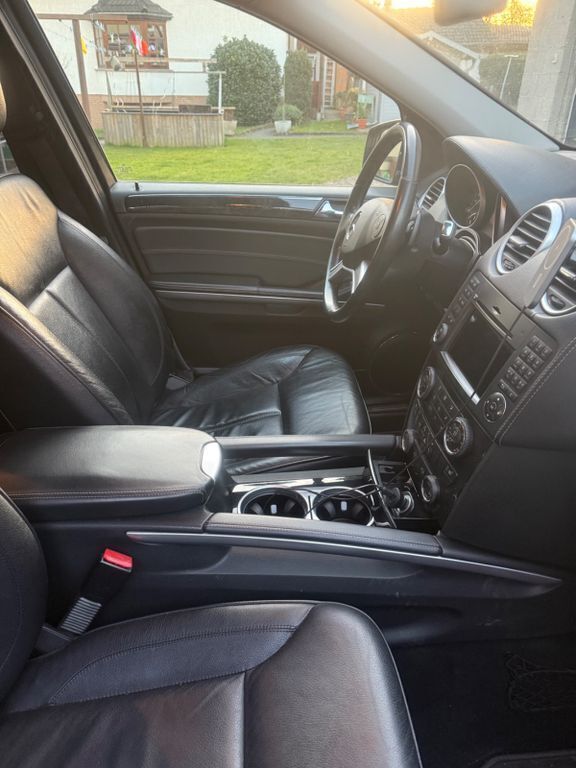 Schwarz Gebraucht 2011 Mercedes GL350 SUV | 17.200 € (Etwas zu teuer) - Bild 1/4